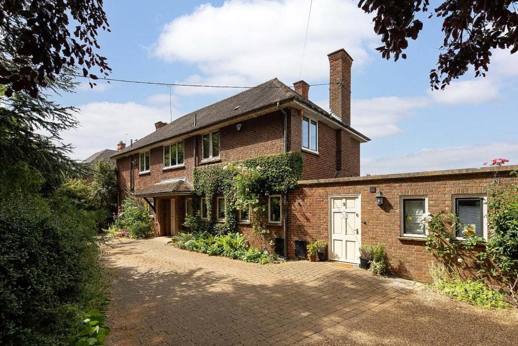 Golf Lane Church Brampton Northampton 04