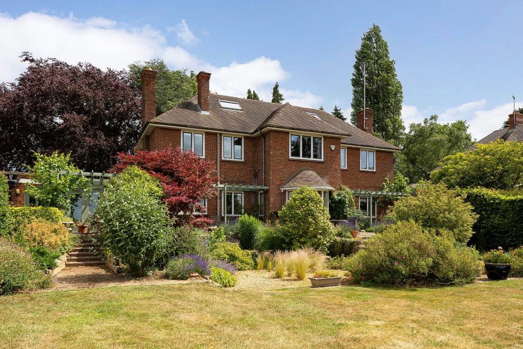 Golf Lane Church Brampton Northampton 05