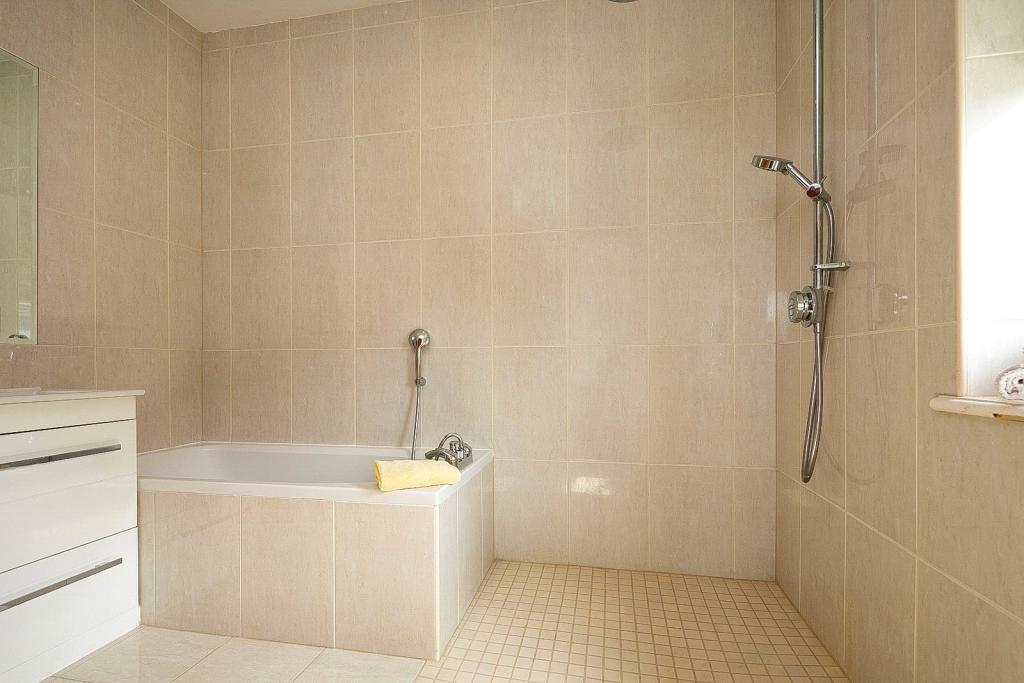 Golf Lane Church Brampton Northampton 13