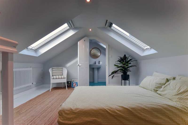 Loft Conversion with King Size Bed and En Suite Northamptonshire Luxury Homes 1