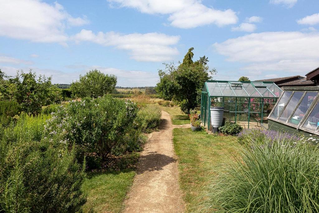 Golf Lane Church Brampton Northampton 24